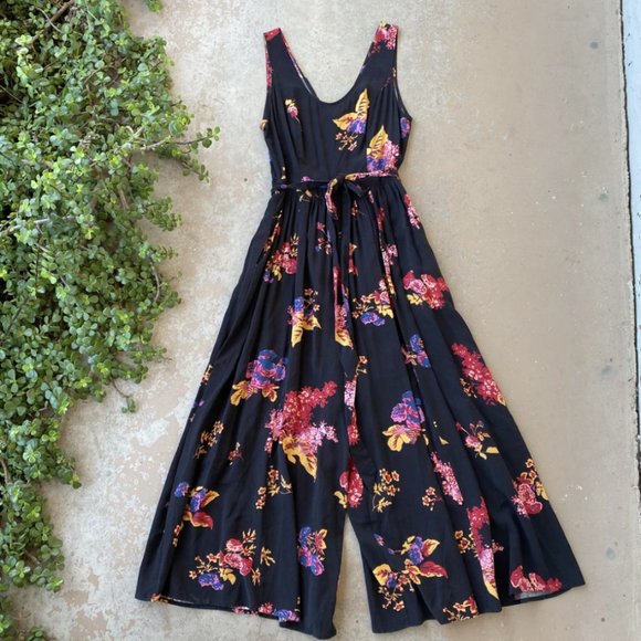 Modcloth Pants - Modcloth Floral Wide Leg Jumpsuit